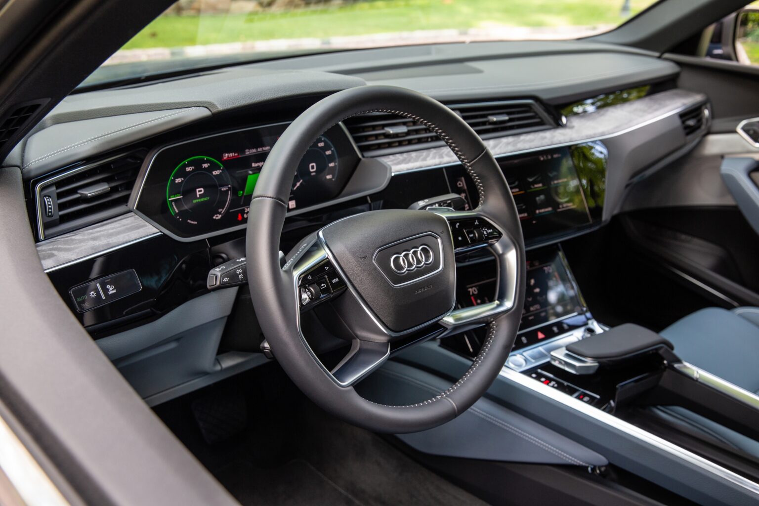 2023 Audi e-tron Sportback Interior Image 5