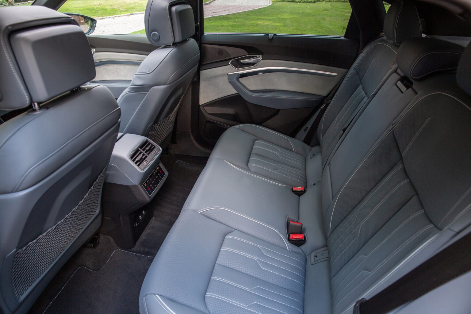 2023 Audi e-tron Sportback Interior Image 12