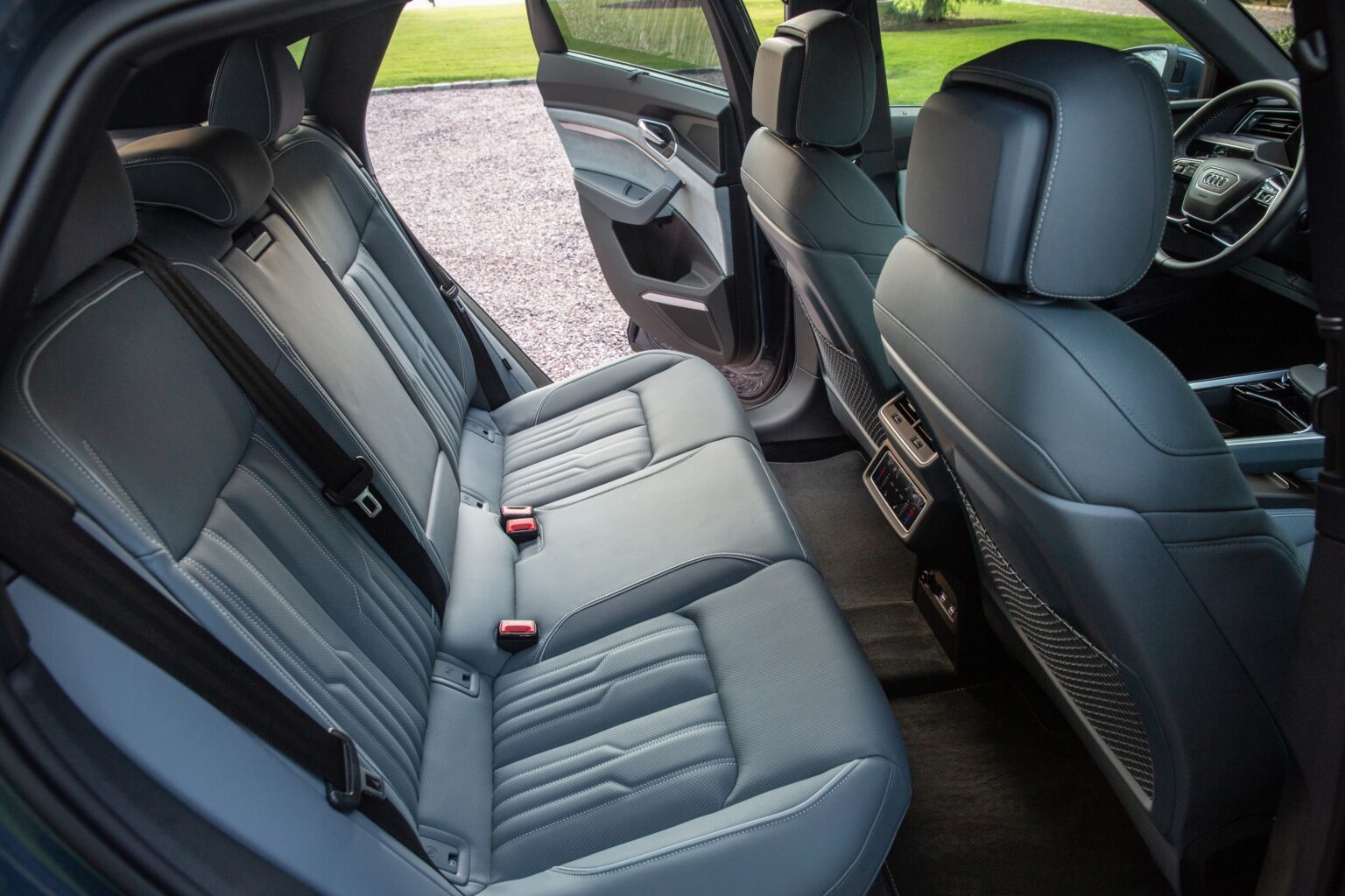 2023 Audi e-tron Sportback Interior Image 13