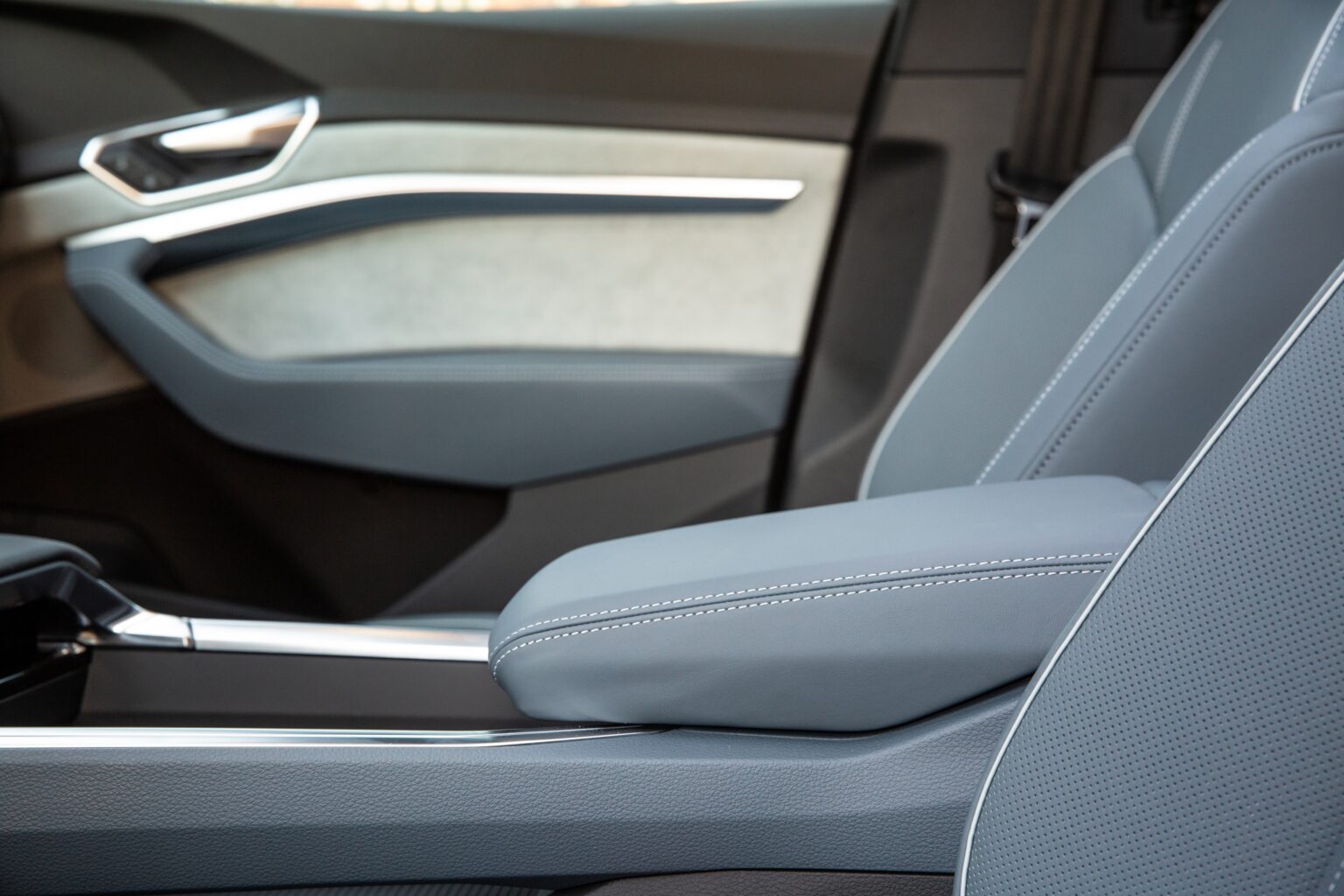 2023 Audi e-tron Sportback Interior Image 11