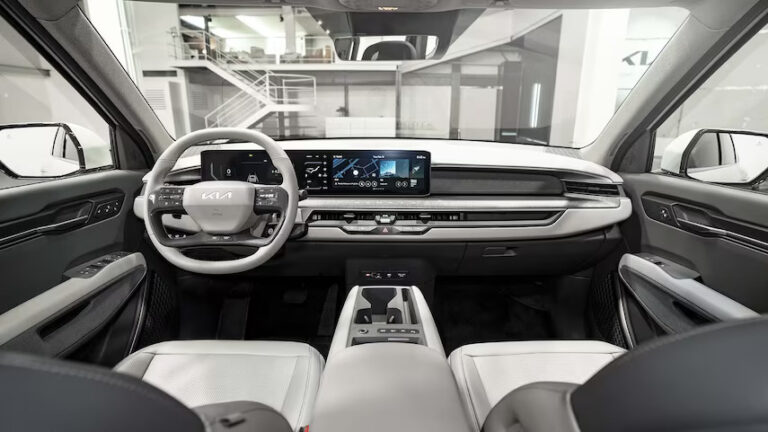 2024 KIA EV9 Interior Image 2