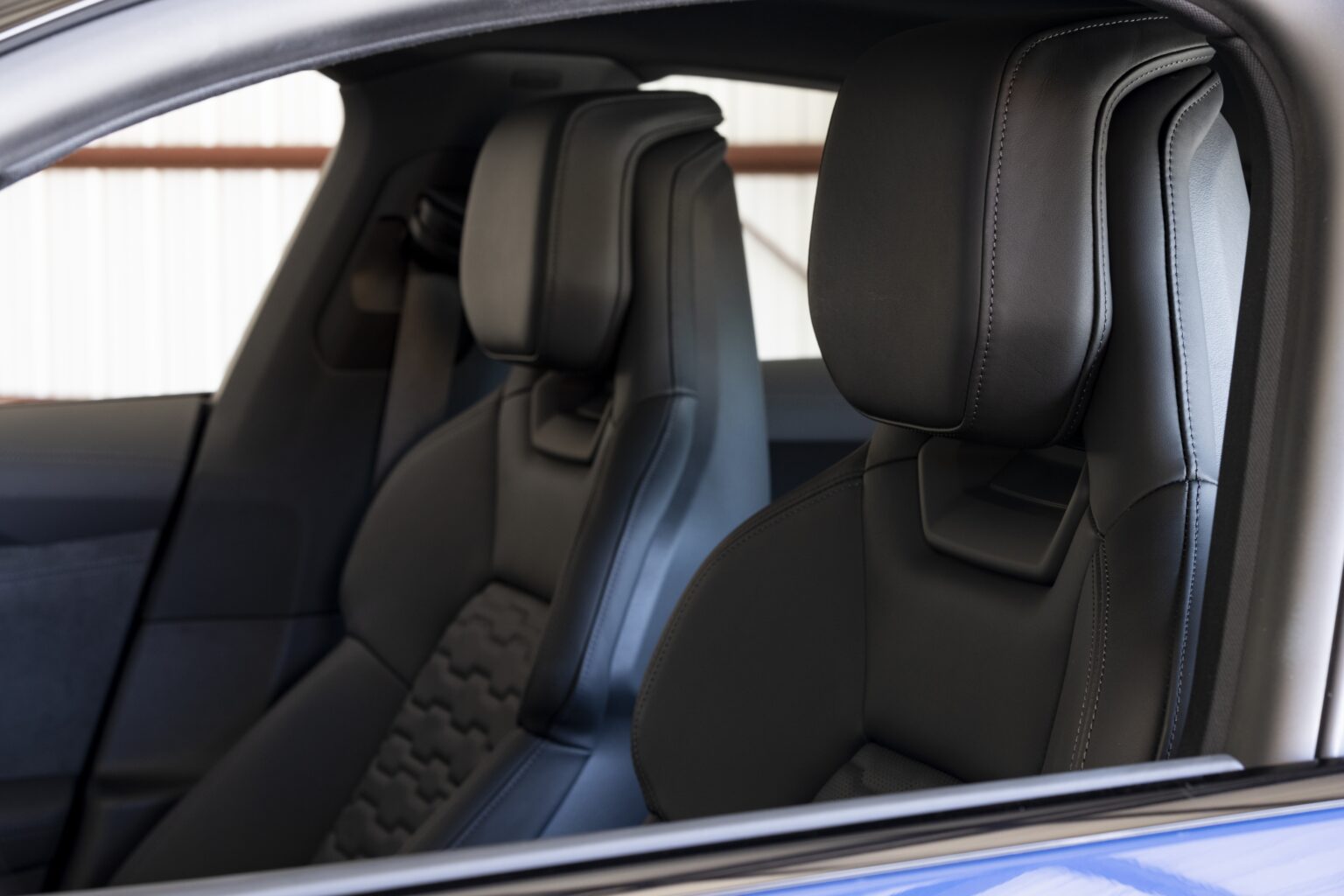 2023 Audi e-tron GT Interior Image 20