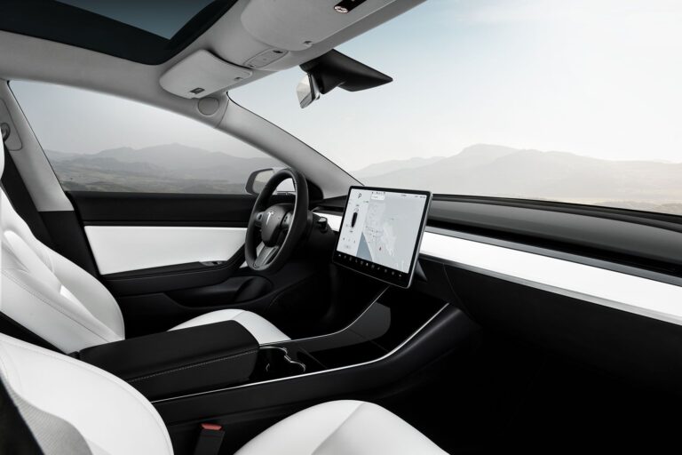 2023 Tesla Model 3 Long Range Interior Images