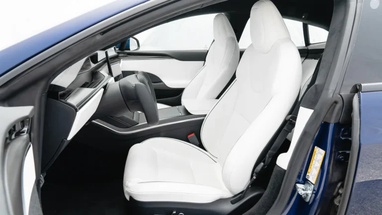 2023 Tesla Model S Plaid Interior Images