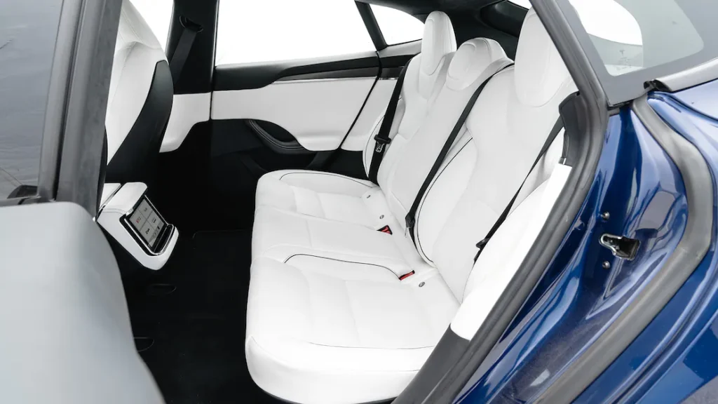 2023 Tesla Model S Interior Image 3