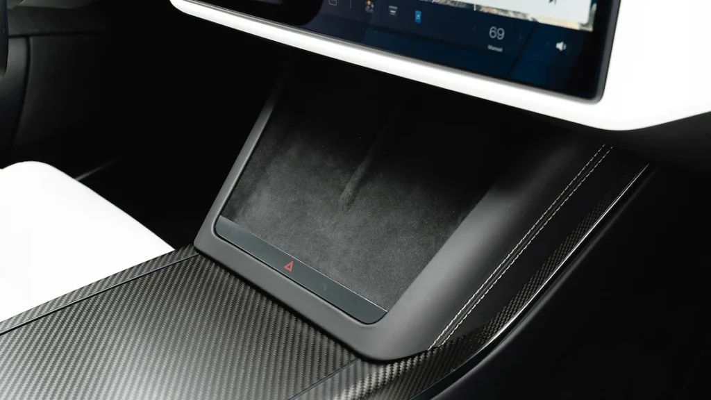 2023 Tesla Model S Interior Image 7