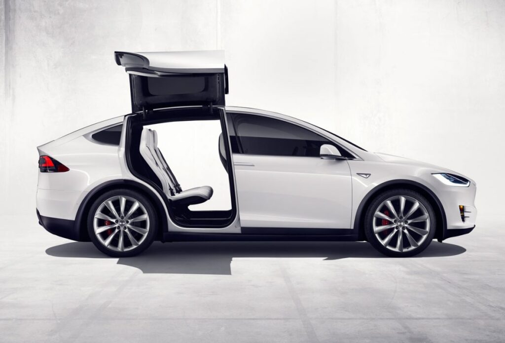 2023 Tesla Model X Exterior Image 6