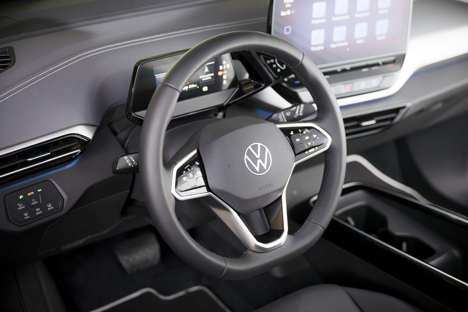 2023 Volkswagen ID.4 Interior Image 2