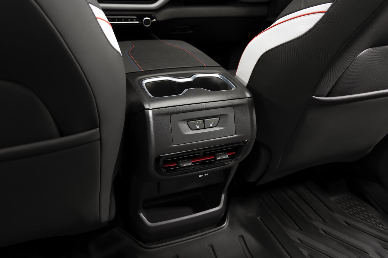 2024 Chevrolet Silverado EV Interior Image 8