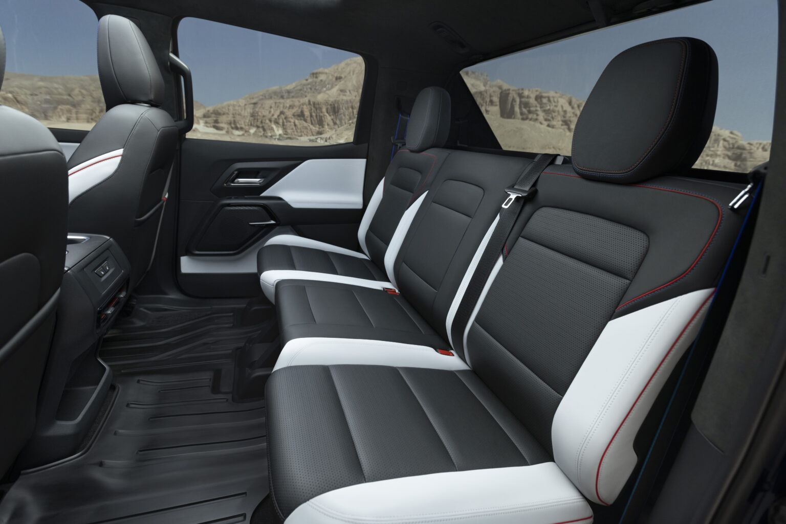 2024 Chevrolet Silverado EV Interior Image 10