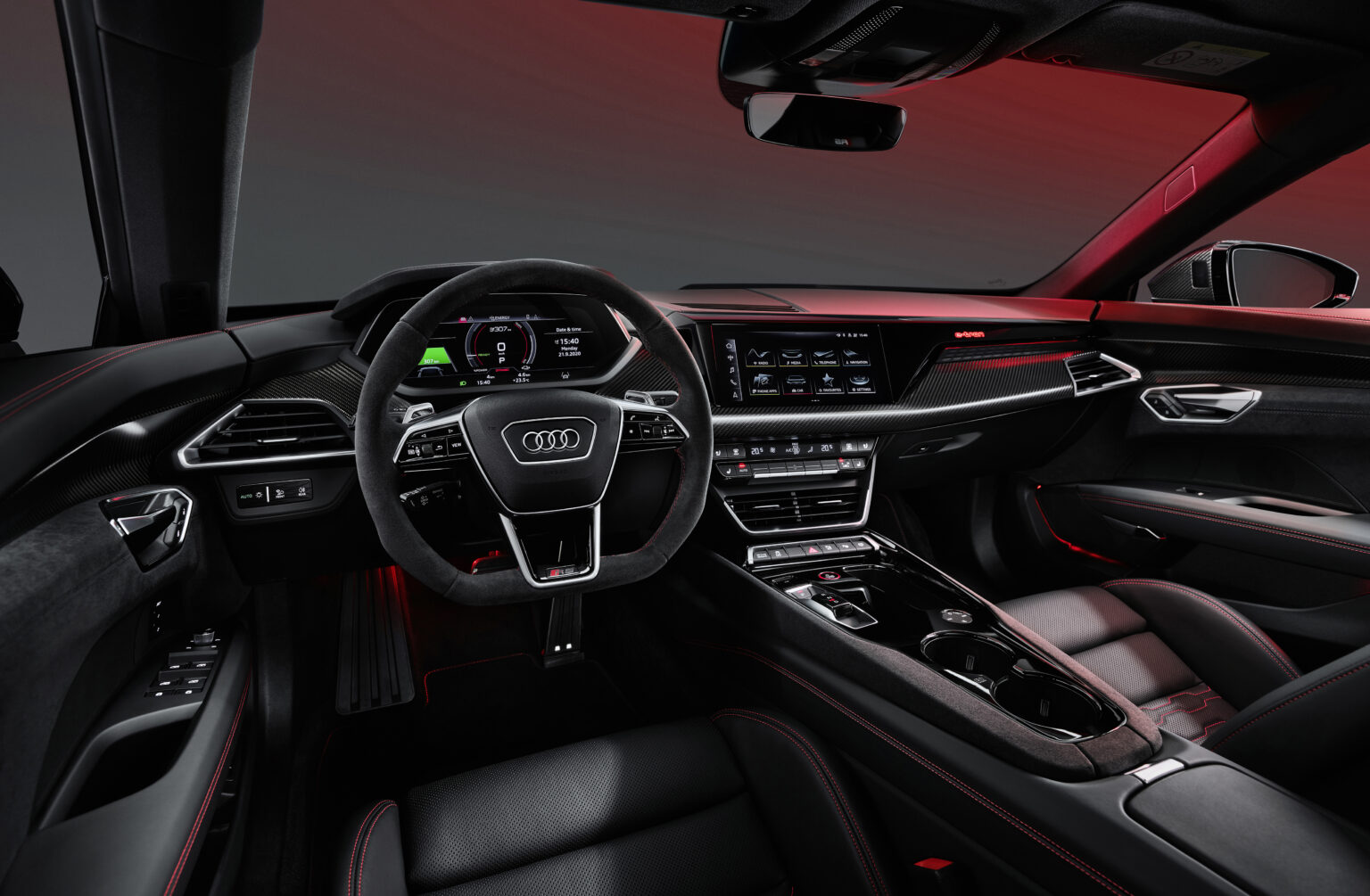 2023 Audi e-tron GT Interior Image 24