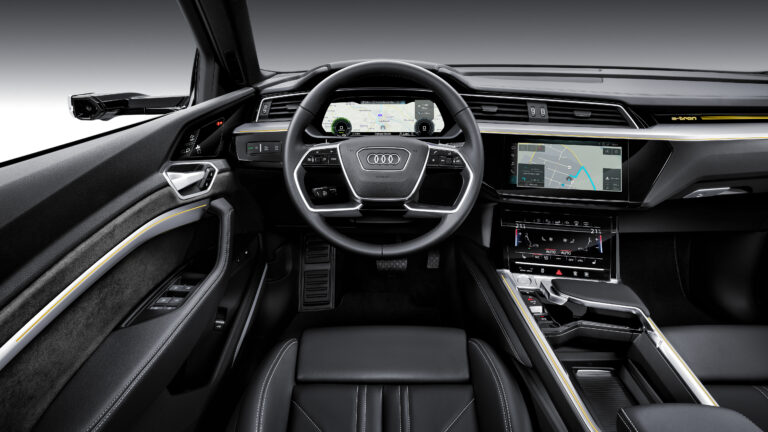 2023 Audi e-tron Premium Plus Interior Images