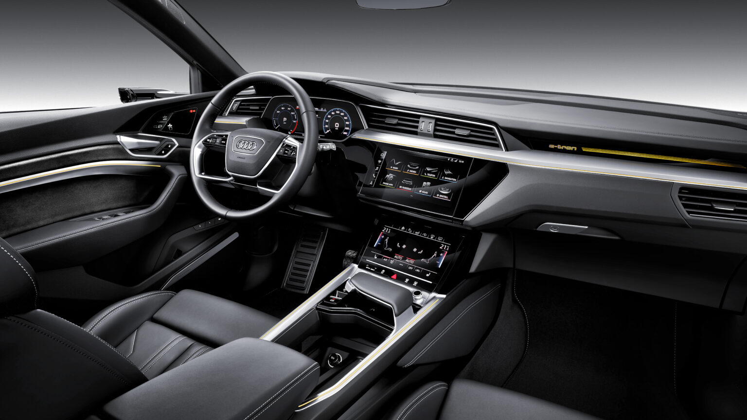 2023 Audi e-tron Interior Image 1