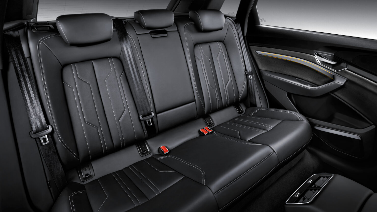 2023 Audi e-tron Interior Image 4