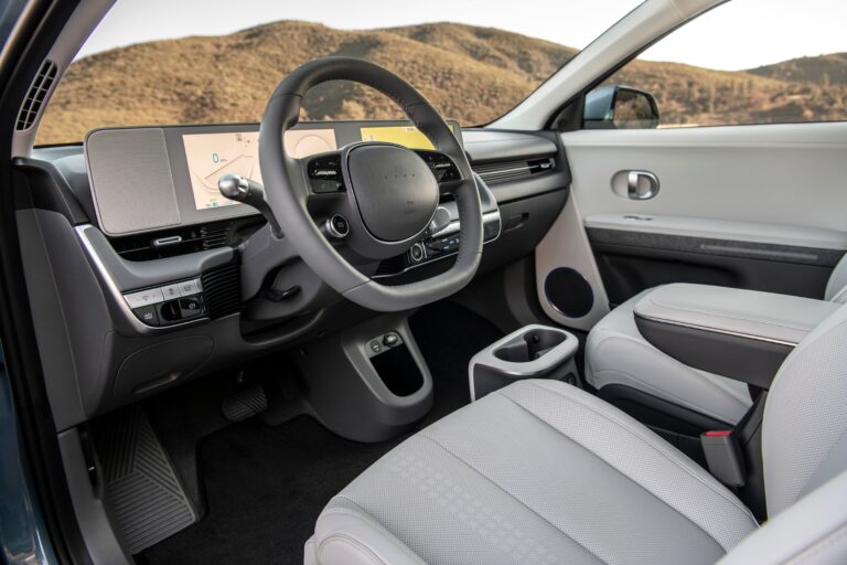 2023 Hyundai Ioniq 5 SE RWD Interior Images