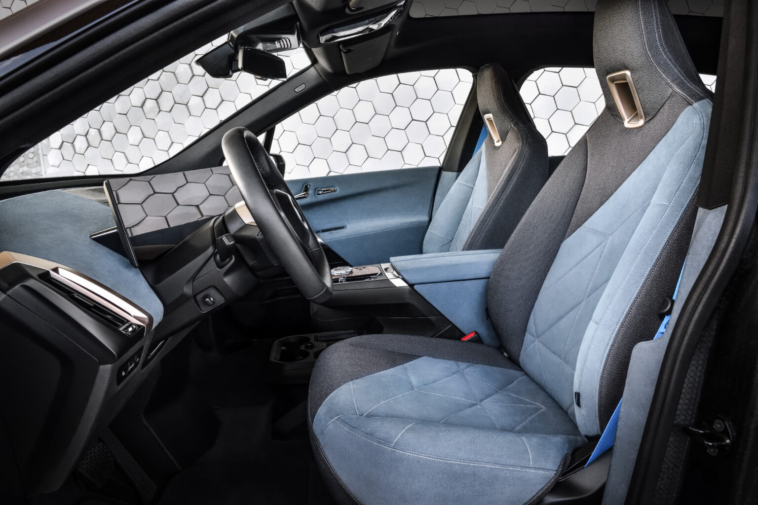 2023 BMW iX Interior Image 2