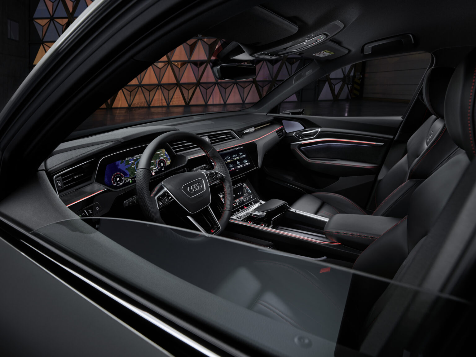 2024 Audi Q8 e-tron Interior Image 2