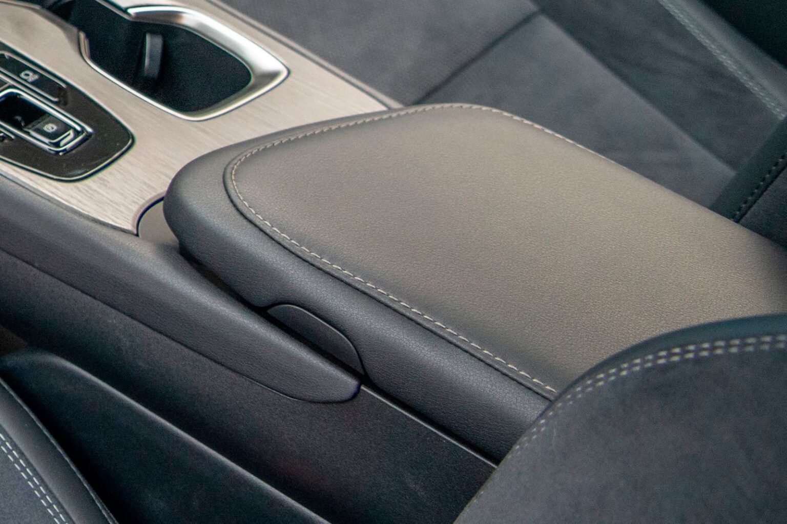 2023 Lexus RZ 450e Interior Image 9