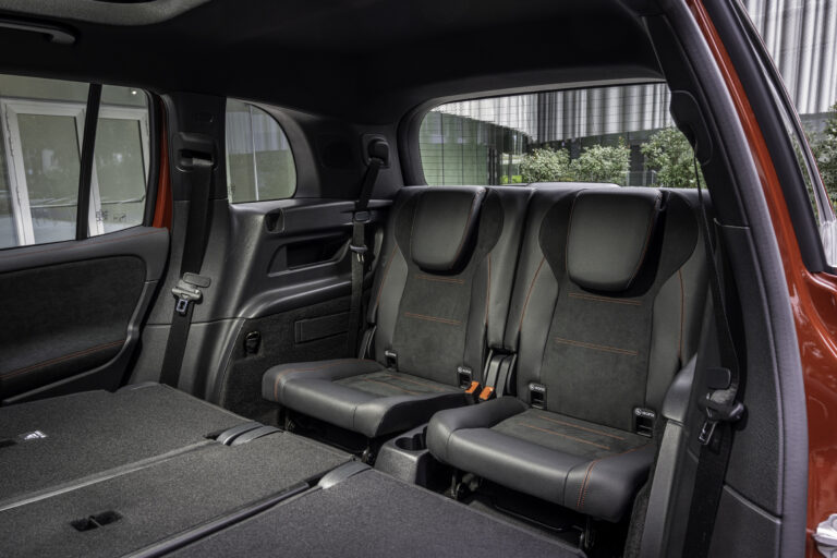 2023 Mercedes EQB SUV EQB 250+ SUV Pinnacle Interior Images