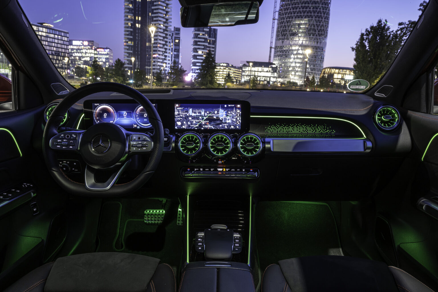 2023 Mercedes EQB SUV Interior Image 10