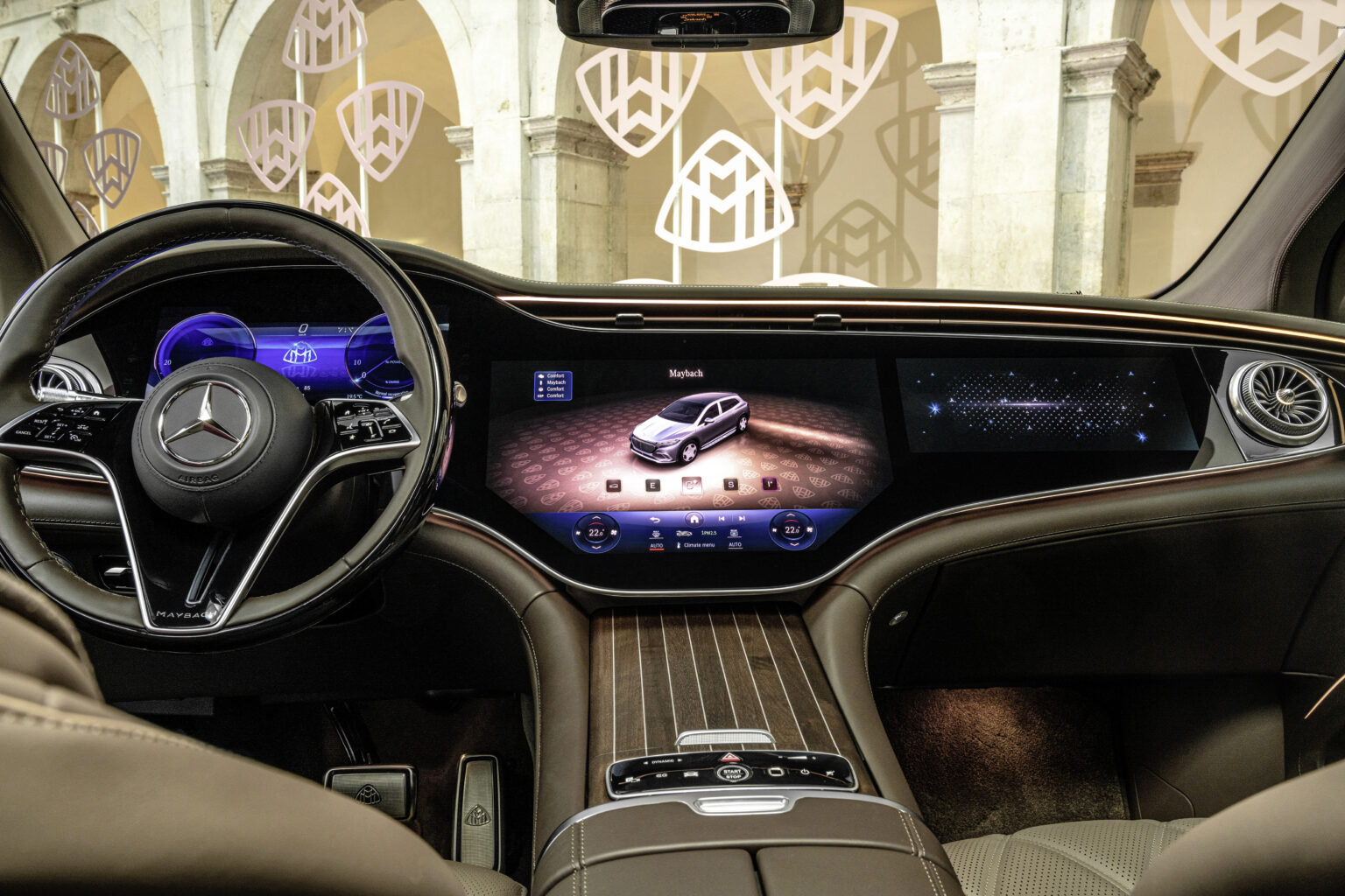 Mercedes-Maybach EQS SUV 2023 Interior Image 2