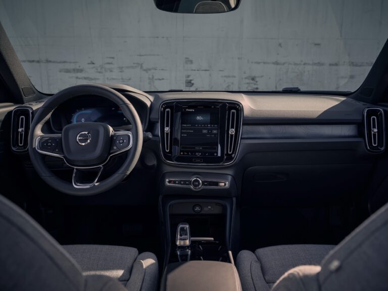 2023 Volvo XC40 Recharge Core Interior Images