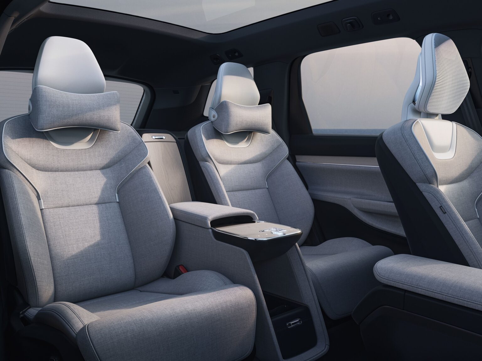 Volvo EX90 Excellence 2023 Interior Image 3