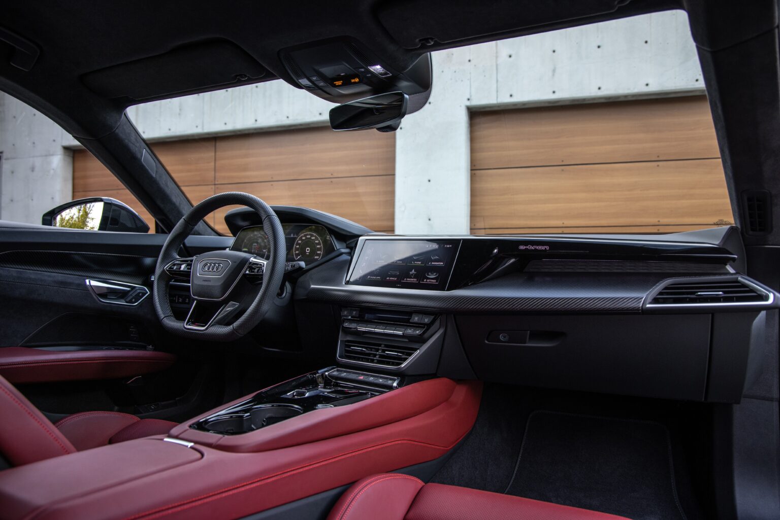 2023 Audi e-tron GT Interior Image 28