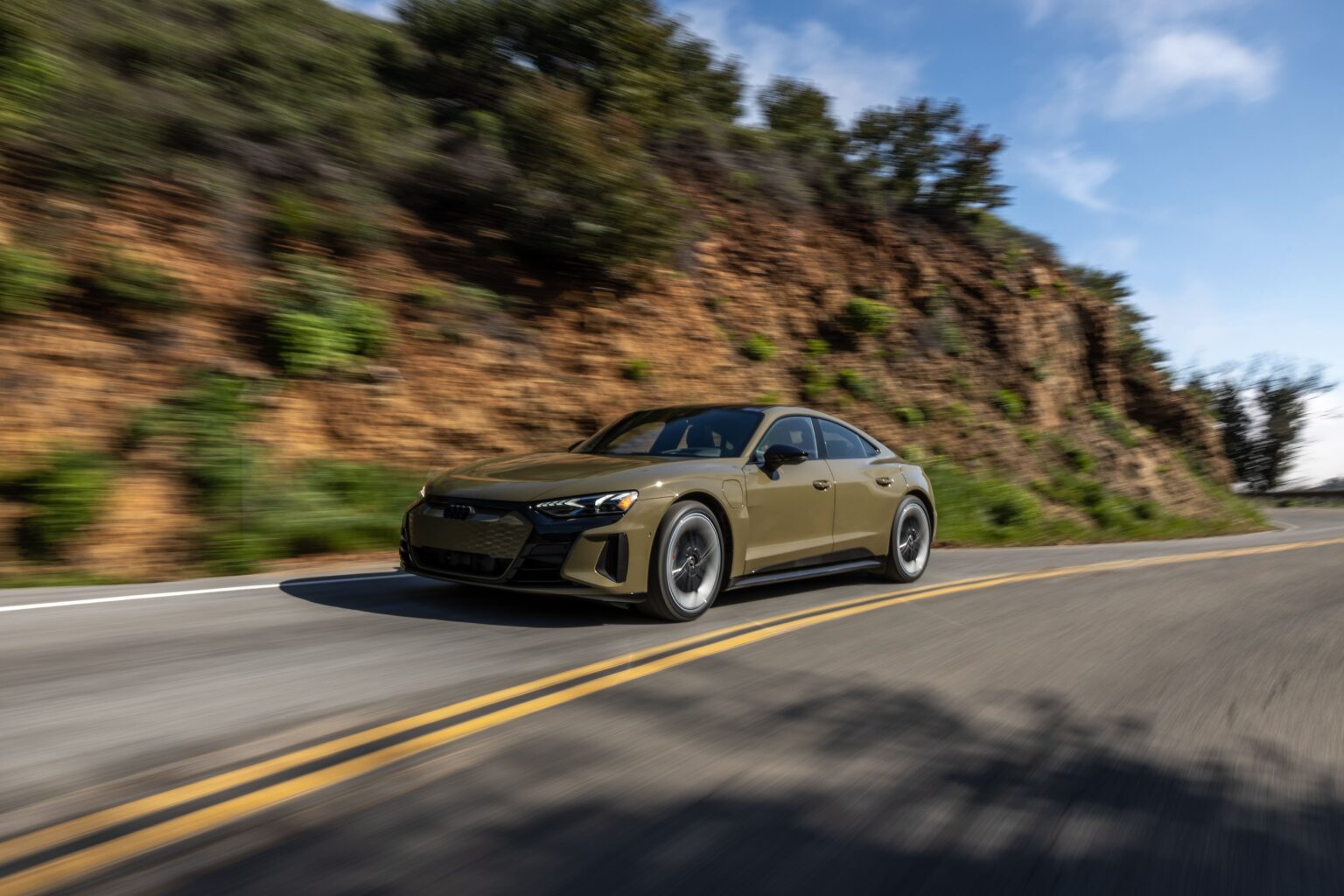 2023 Audi e-tron GT Exterior Image 1