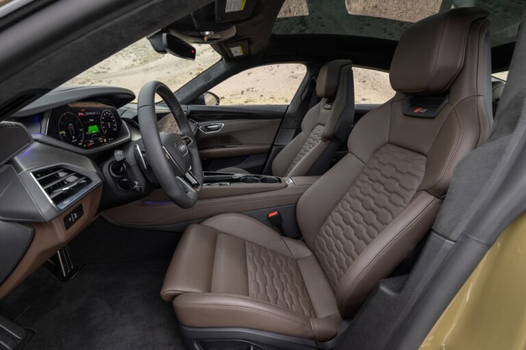 2023 Audi e-tron GT RS e-tron GT Interior Images