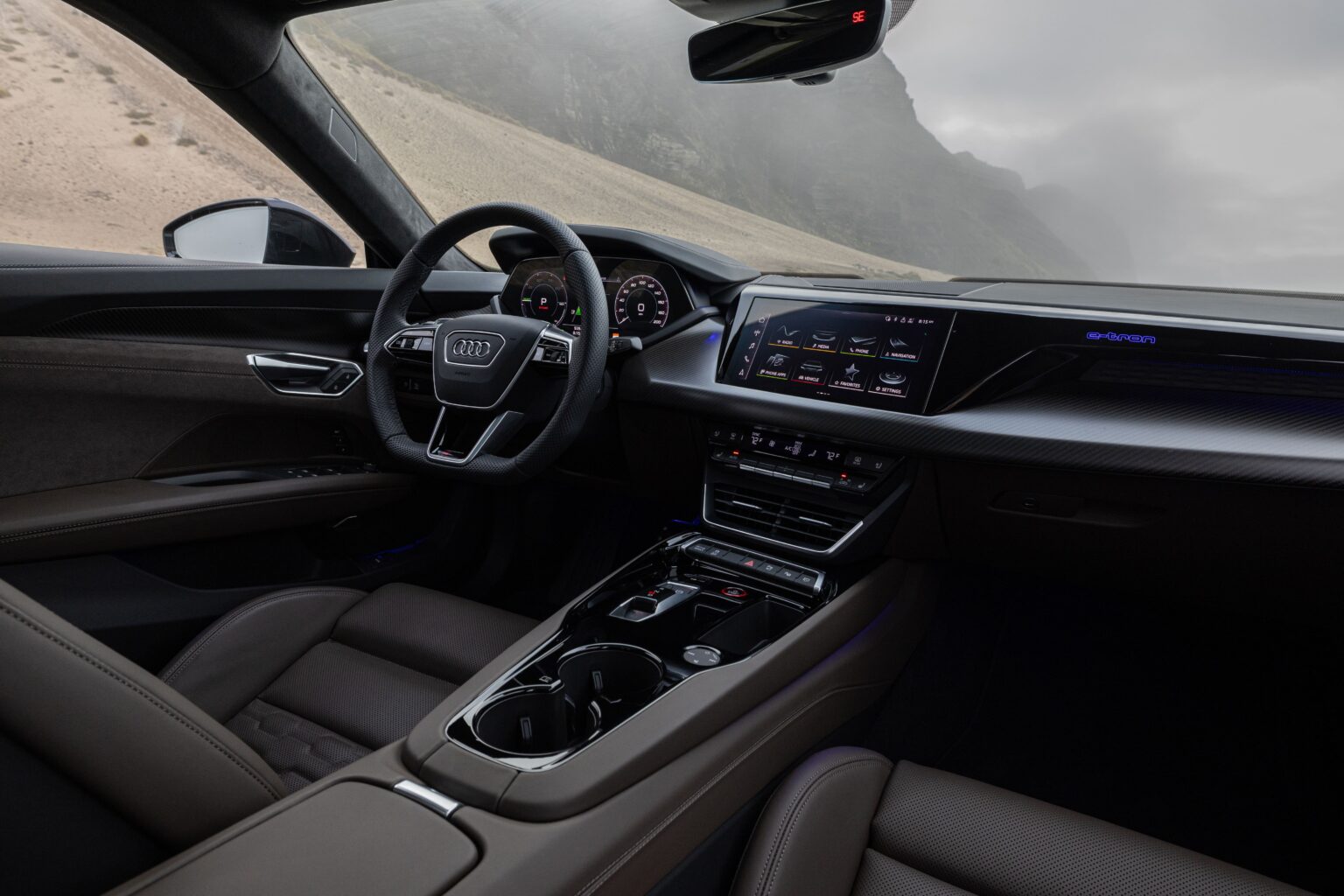 2023 Audi e-tron GT Interior Image 1