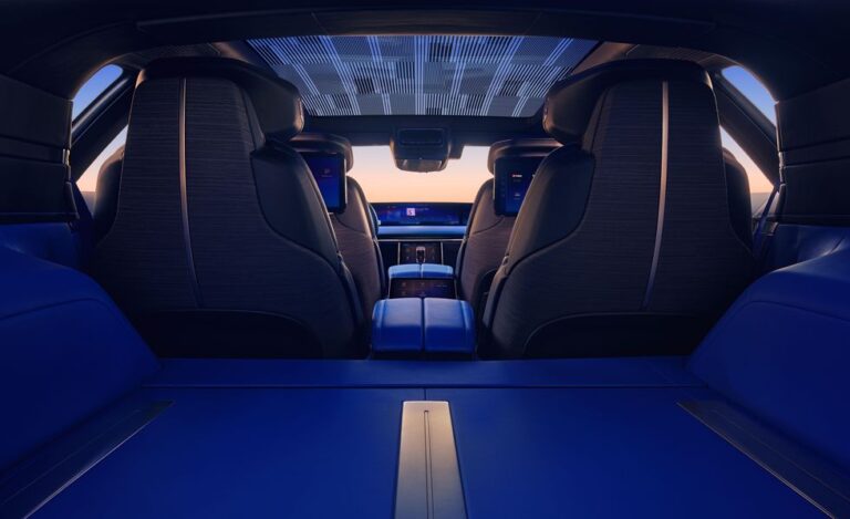 2024 Cadillac Celestiq Interior Image 3