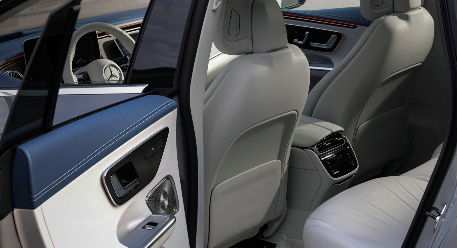 2023 Mercedes EQE Interior Image 11