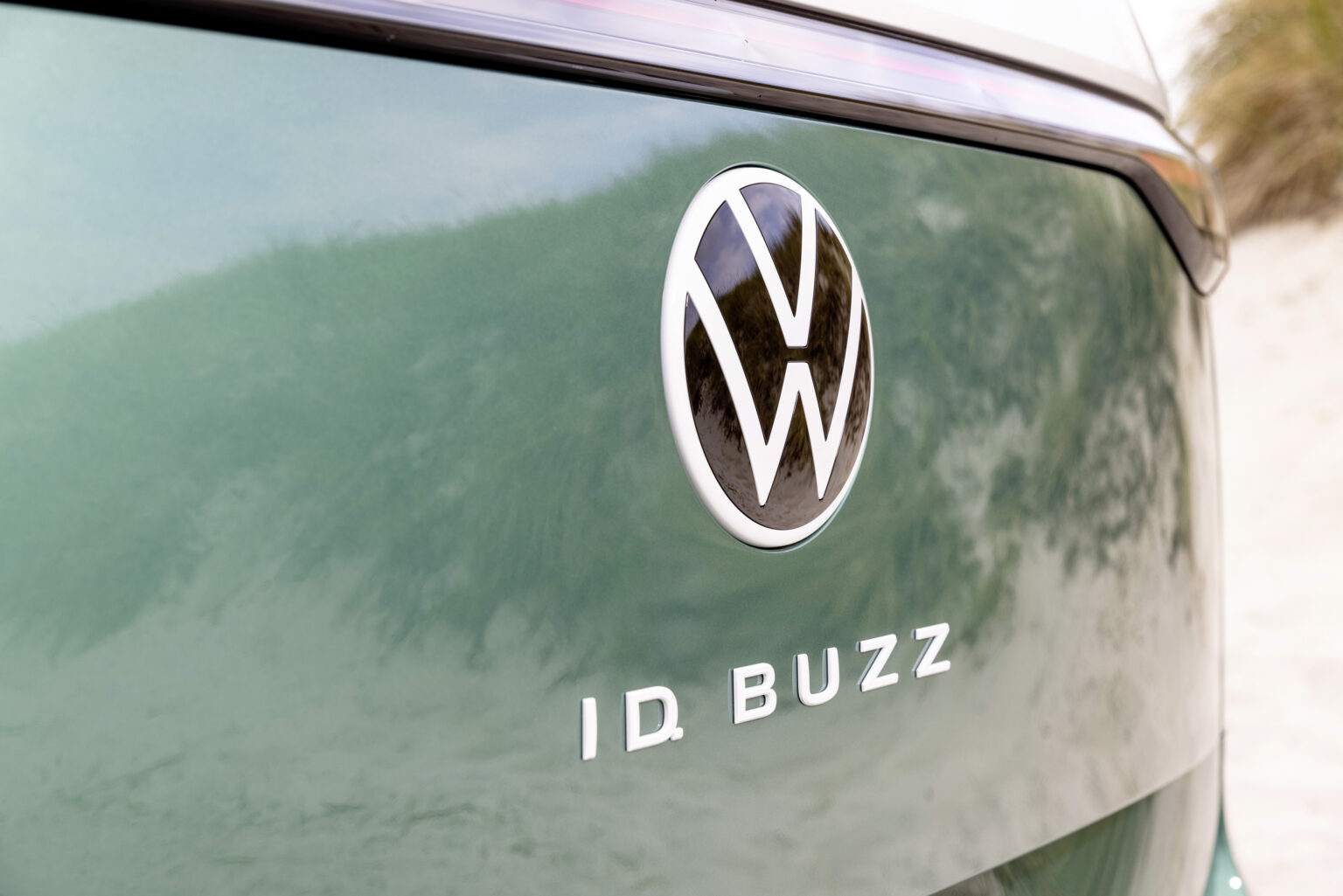 2024 Volkswagen ID.Buzz LWB Exterior Image 6