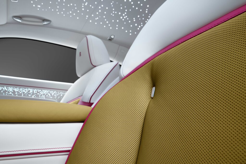 2023 Rolls-Royce Spectre Interior Image 7