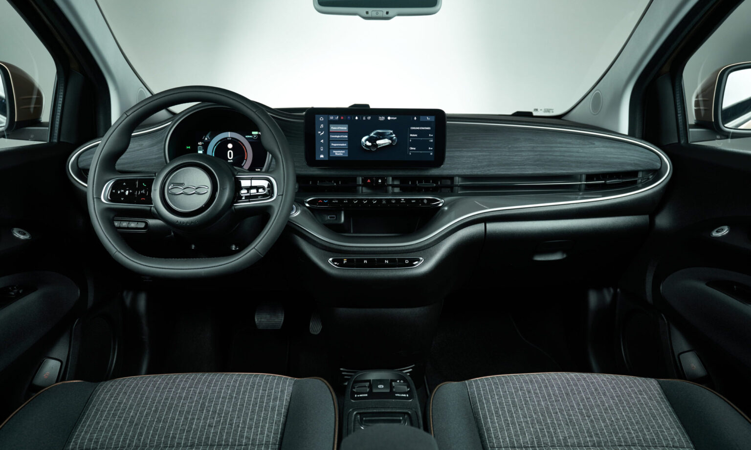 2024 Fiat 500e Interior Image 1