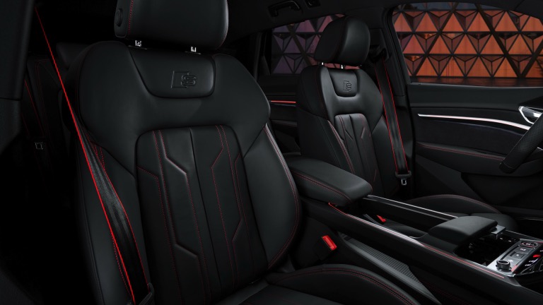 2024 Audi Q8 Sportback e-tron Interior Image 4