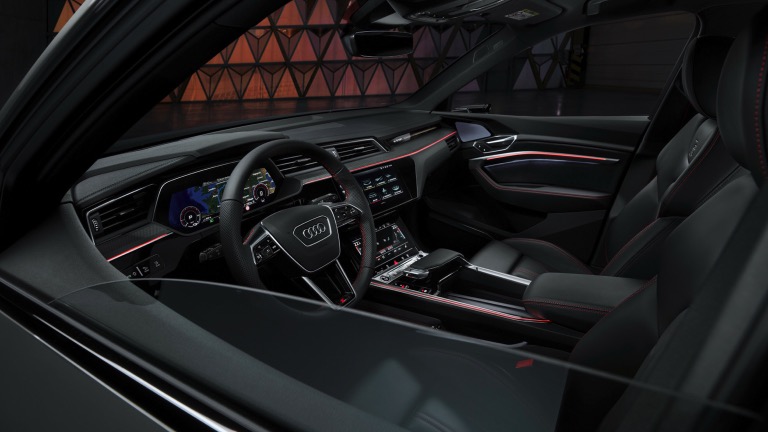2024 Audi Q8 Sportback e-tron Premium Plus Interior Images