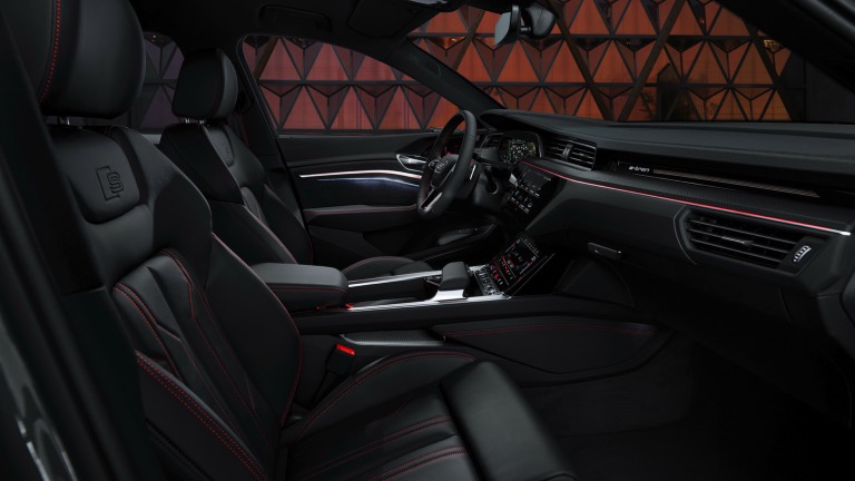2024 Audi Q8 Sportback e-tron Prestige Interior Images
