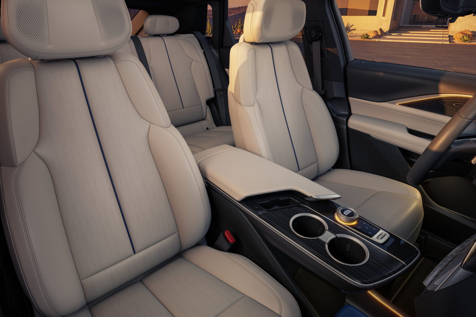 2024 Cadillac Lyriq Interior Image 39