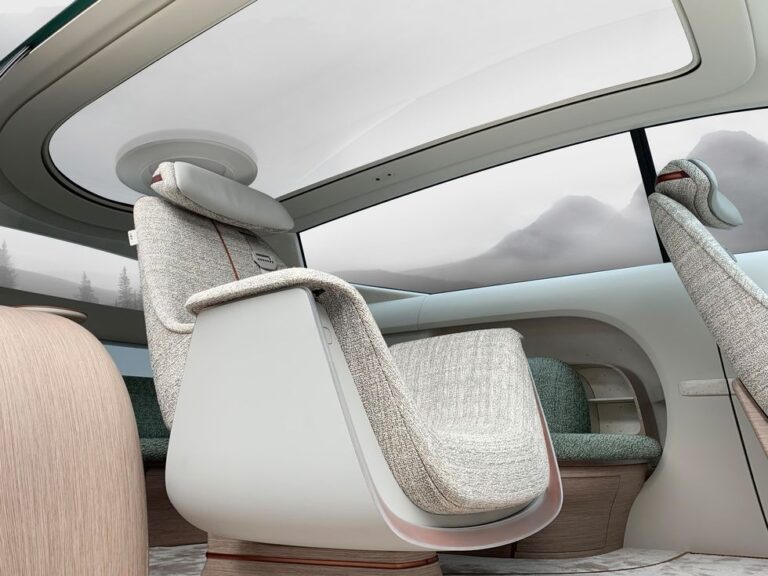 2024 Hyundai Ioniq 7 Interior Image 1