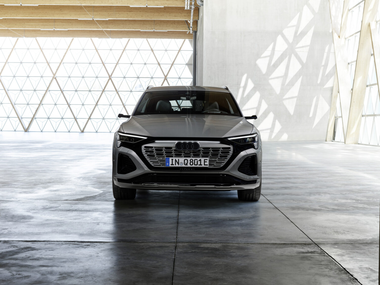 2024 Audi Q8 e-tron Exterior Image 7