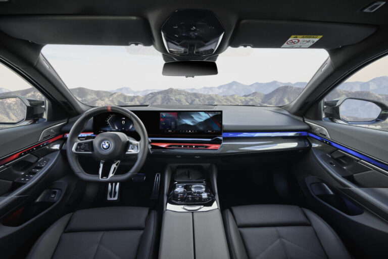 2024 BMW i5 M60 Interior Image 1