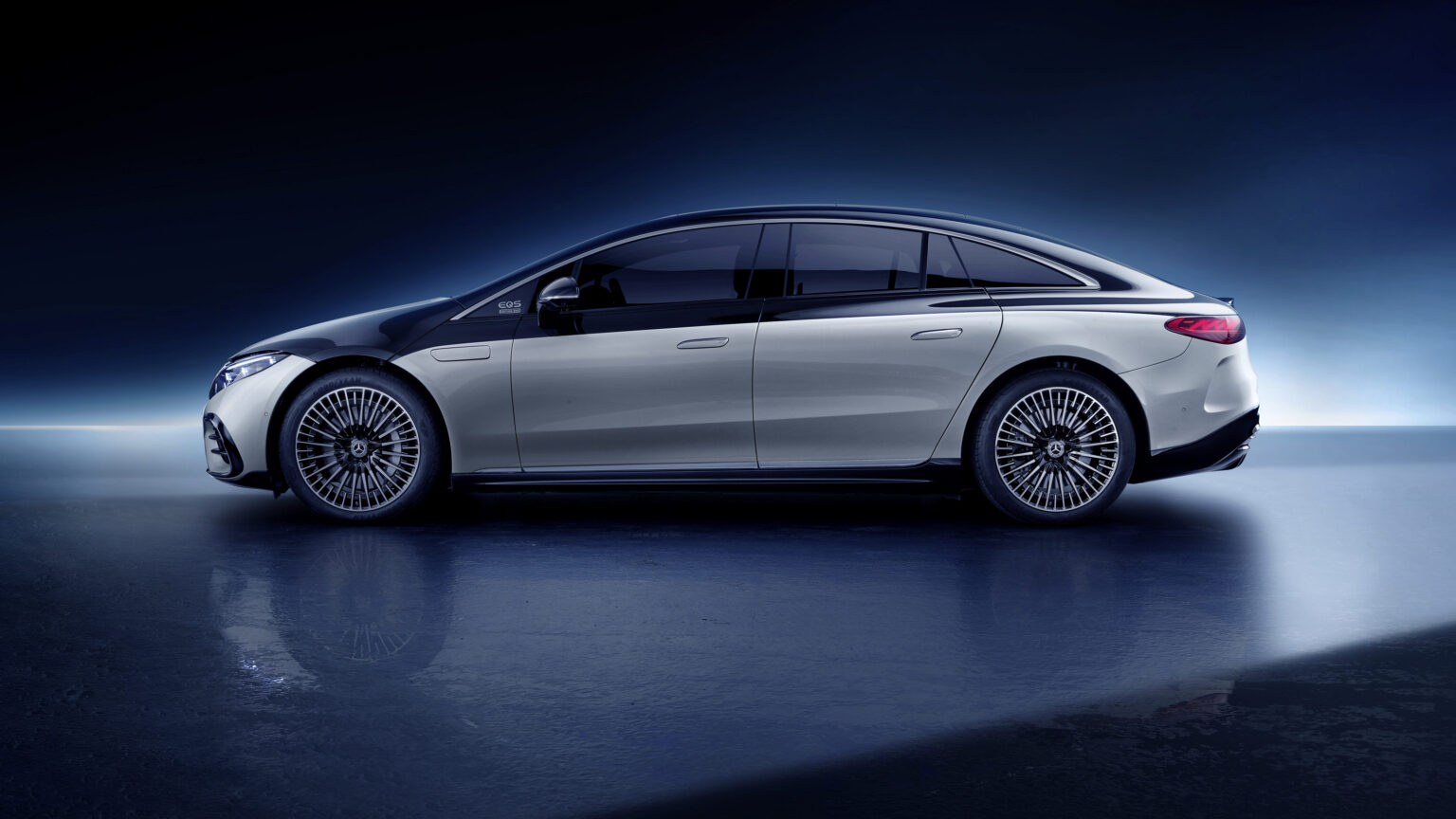 2023 Mercedes EQS Luxury Electric Sedan