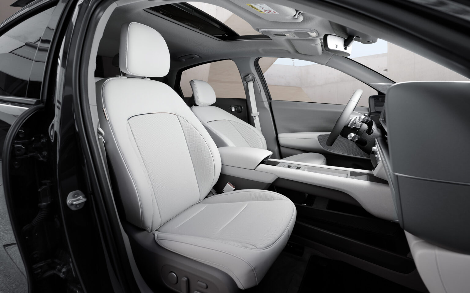 2023 Hyundai Ioniq 6 Interior Image 5