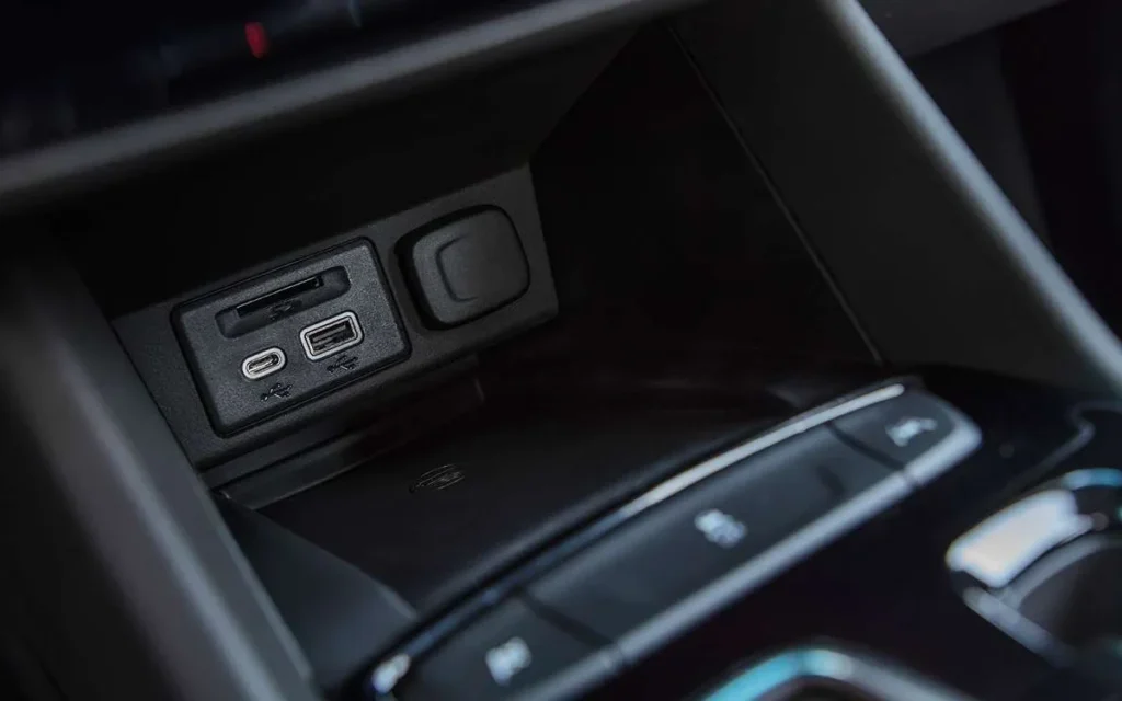 2023 Chevrolet Bolt EV Interior Image 8