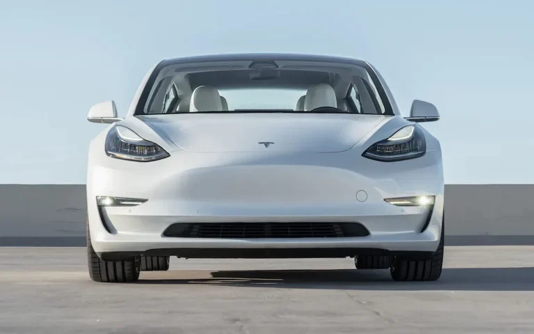 2023 Tesla Model 3 Exterior Image 3