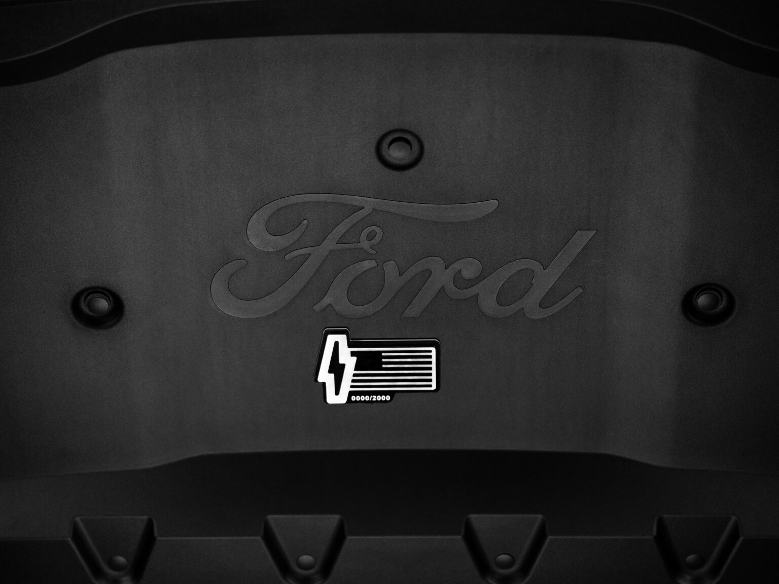 2024 Ford F-150 Lightning Platinum Black Exterior Image 12