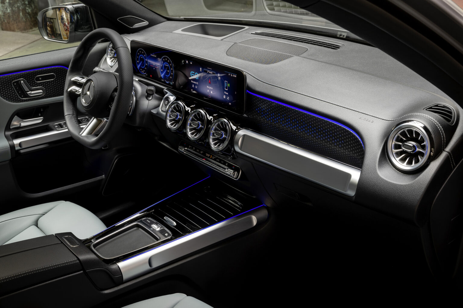 2024 Mercedes-Benz EQB Interior Image 3