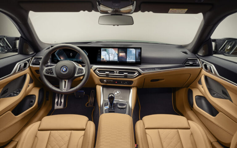 2023 BMW i4 Interior Image 3